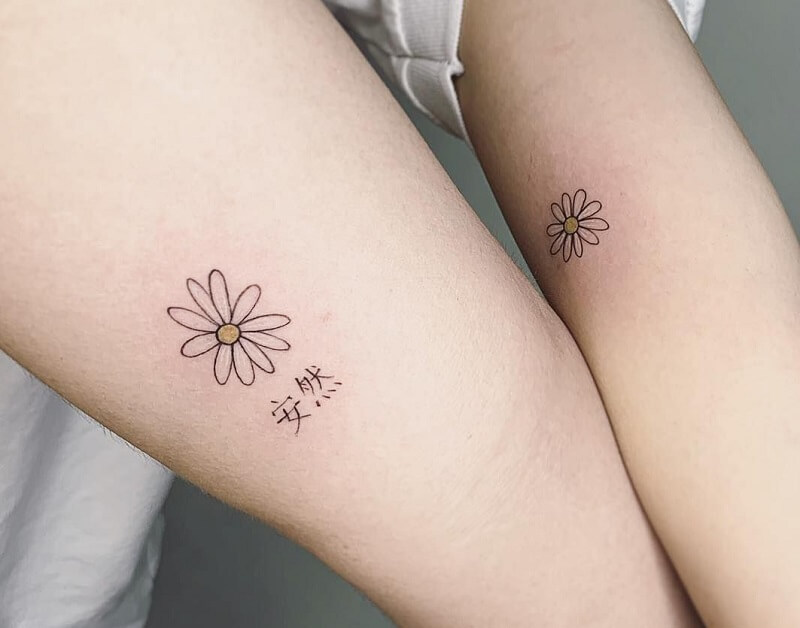 Ý nghĩa của hình xăm hoa cúc trong nghệ thuật Tattoo  Rio Studio