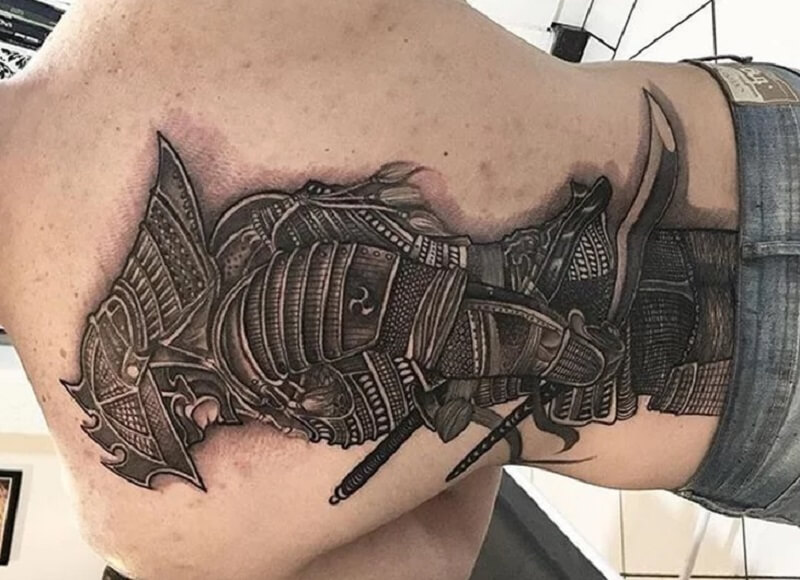 Hình tattoo Samurai nửa lưng