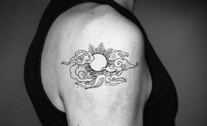 Tattoo đám mây cùng mặt trời35