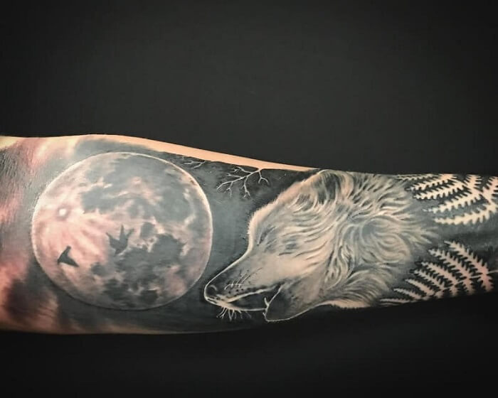 Tattoo chó sói hú trăng31