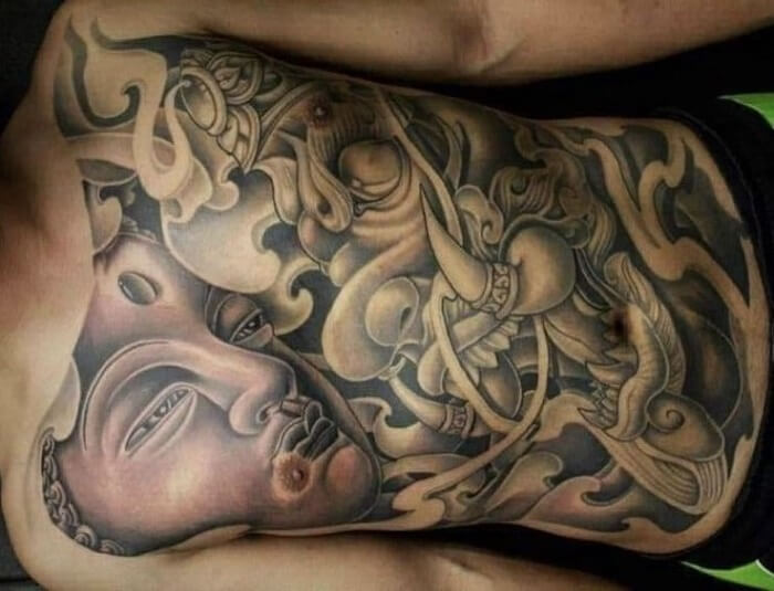 Tattoo phật quỷ kín ngực