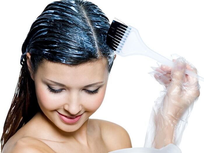 Bên cạnh serum dưỡng tóc, dầu gội bạn cũng nên thường xuyên dùng dầu xả8