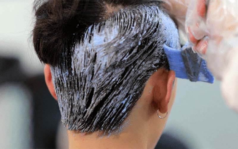 ị ứng khi nhuộm tóc là biểu hiện cơ thể đang phản ứng với một số hoạt chất riêng biệt2