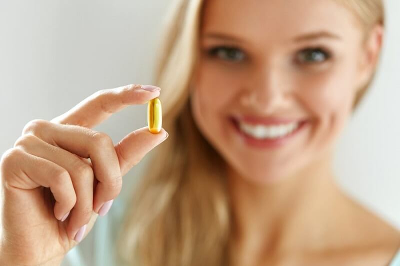 Uống vitamin E mỗi ngày sẽ giúp làn da của bạn sẽ căng mọng, mịn màng đến bất ngờ
